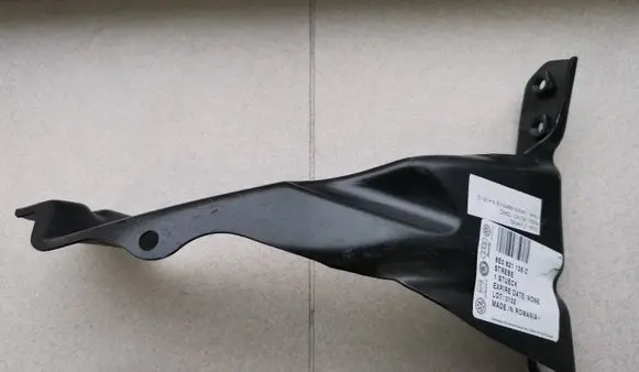 Audi A4 S4 B7 8E 8H Fender mounting bracket 8E0821135C