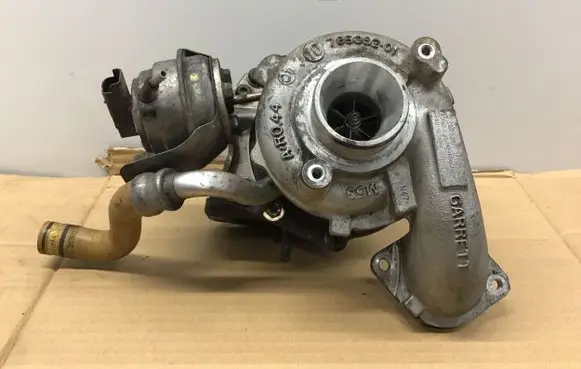 Peugeot 3008 I Turbo 9686120680 GTC1244VZ 8062911