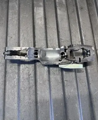 Front door exterior handle/bracket