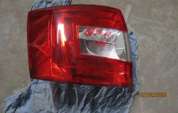 Skoda Octavia Mk3 (5E) Rear/tail lights 1C6ZX13405AW 0013380019
