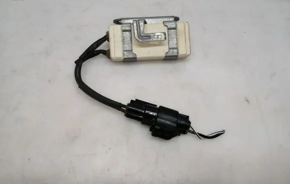 Toyota Yaris Coolant fan relay 2468107970