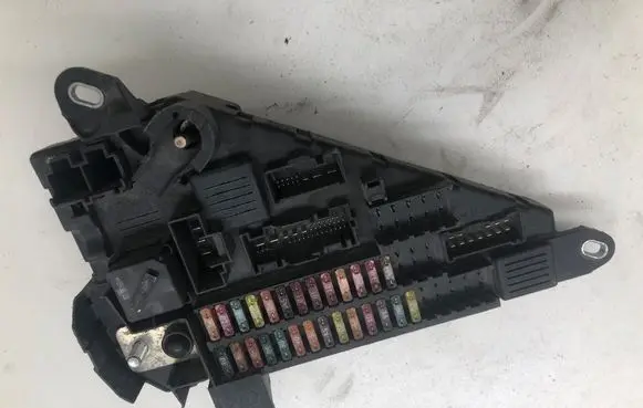 BMW 5 E60 E61 Fuse box set S18956057
