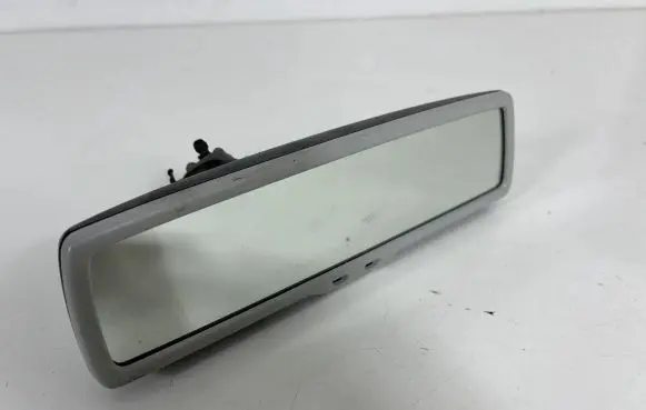 Rear view mirror (interior)