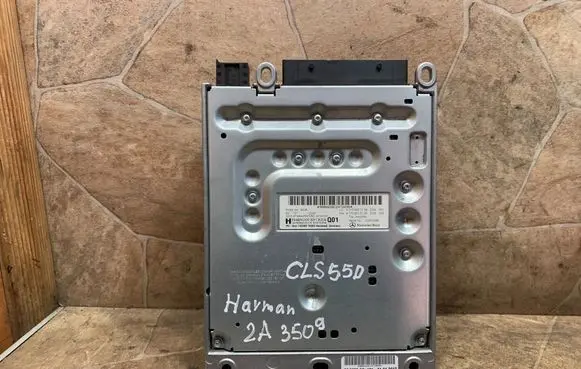 Mercedes-Benz CLS C218 X218 Sound amplifier A2129007108