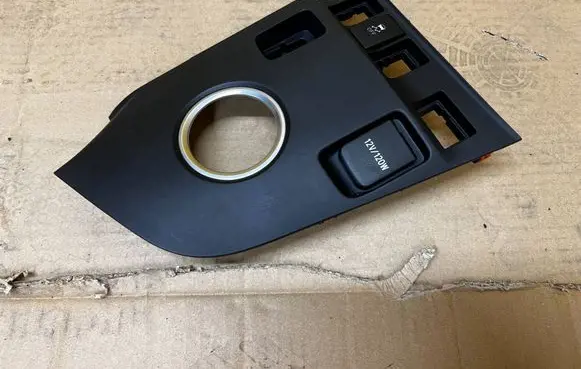 Toyota Auris E180 Gear shifter surround trim plastic 58821-02890-B 5884402010 58844-02010
