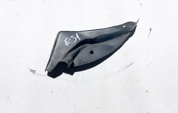BMW 8 E31 Trunk rubber seal (body) 1970079 51321970079