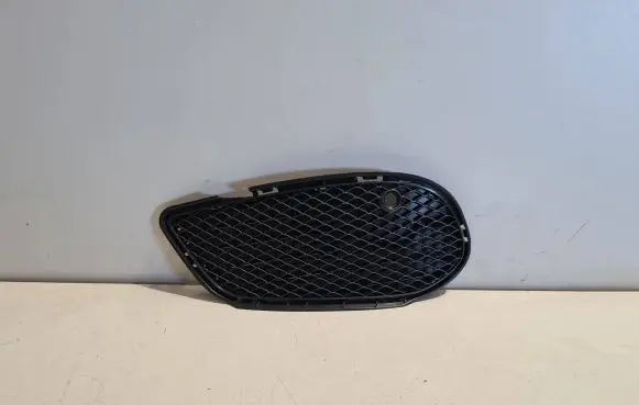 Mercedes-Benz C W205 Front bumper lower grill A2058854023