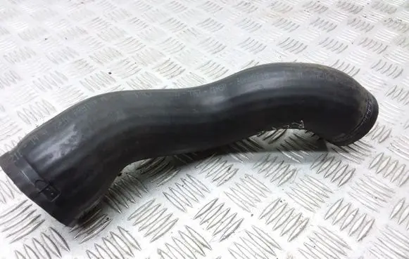Volvo V70 Intercooler hose/pipe 30680218