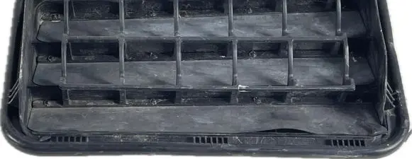 Rear air vent grill