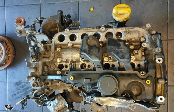 Nissan X-Trail T31 Engine M9RC830 0863Z0078