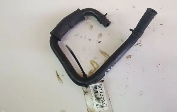 KIA Sorento Engine coolant pipe/hose 