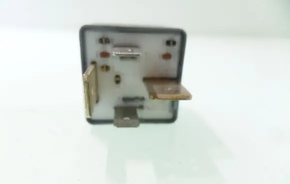 Audi A6 S6 C5 4B Other relay 8D0951253 370