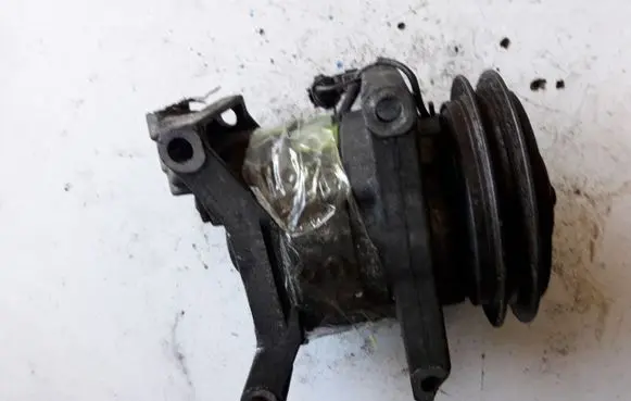 Nissan X-Trail T30 Air conditioning (A/C) compressor (pump)