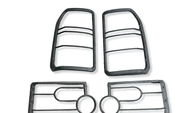 Land Rover Discovery 3 - LR3 Under headlight/headlamp trim VUB501200 VUB501380