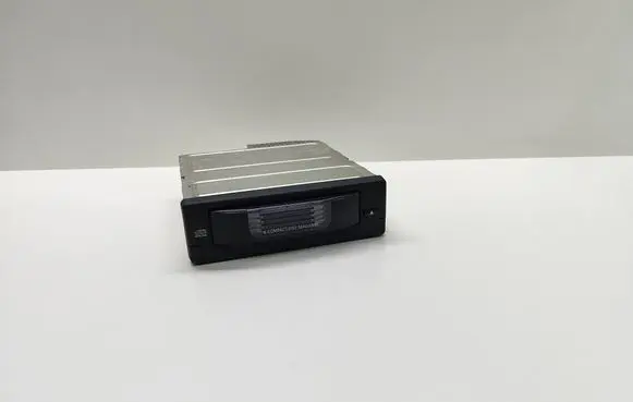 BMW 5 E60 E61 CD/DVD changer 9125240 65129125240