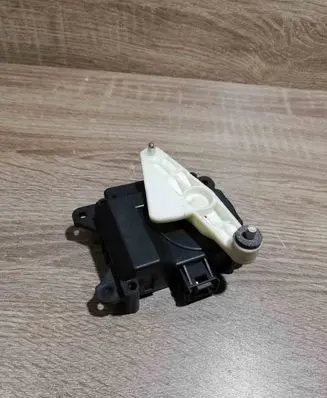 Toyota Prius (XW20) Air flap motor/actuator 0637007960