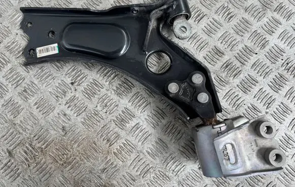 Peugeot 3008 III Front control arm 9861418380