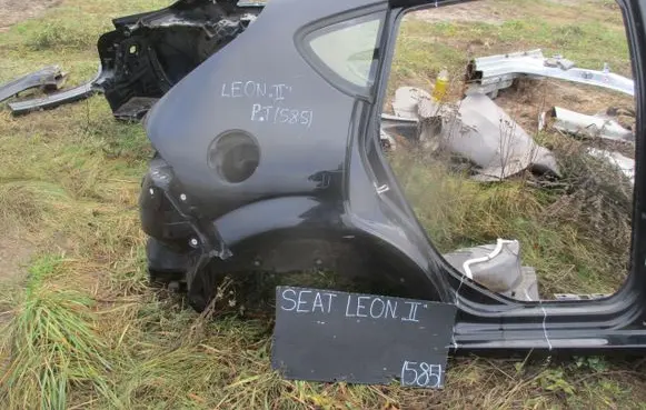 Seat Leon (1P) Rear quarter panel 