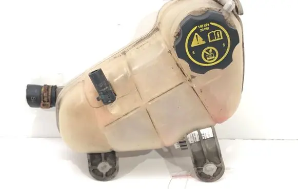 Coolant expansion tank/reservoir