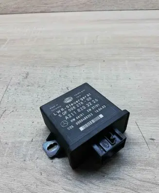 Mercedes-Benz E W211 Light module LCM A2118203226 5DF00827800