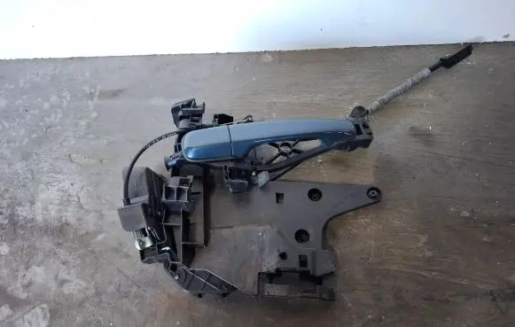 Volvo XC70 Rear door exterior handle 30784202