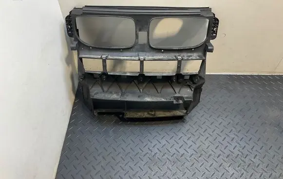 BMW X5 E70 Intercooler air guide/duct channel 7222952 10929480