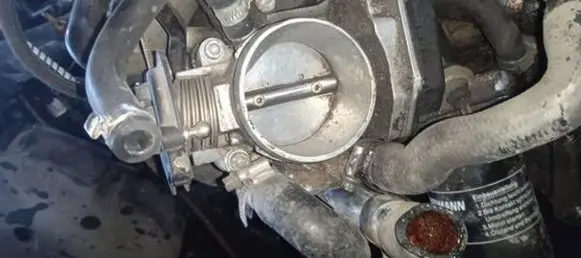 Audi A4 S4 B5 8D Throttle valve 058133063