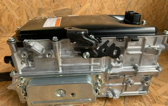 Toyota RAV 4 (XA50) Voltage converter inverter G920033140