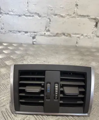 BMW M4 F82 F83 Rear air vent grill 933367502