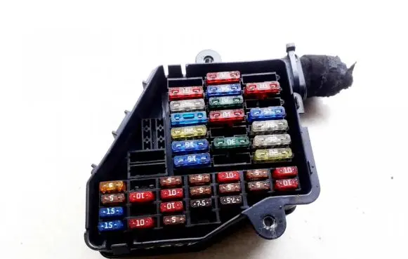 Volkswagen Golf IV Fuse box set