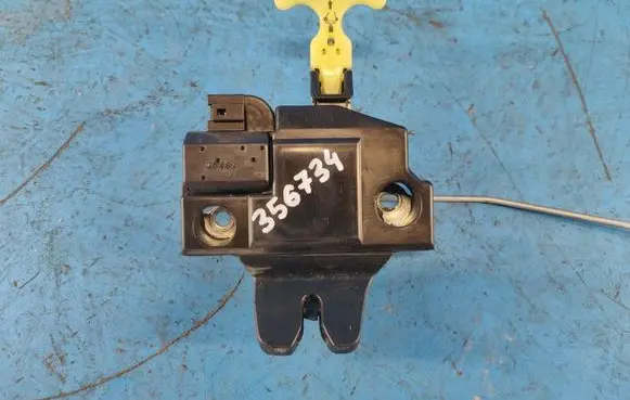 Toyota Camry Tailgate/trunk/boot lock/catch/latch 6460006010