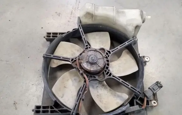 Honda Jazz Radiator cooling fan shroud OEM
