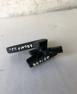 Seat Arona Engine bonnet (hood) release handle 6t1823533