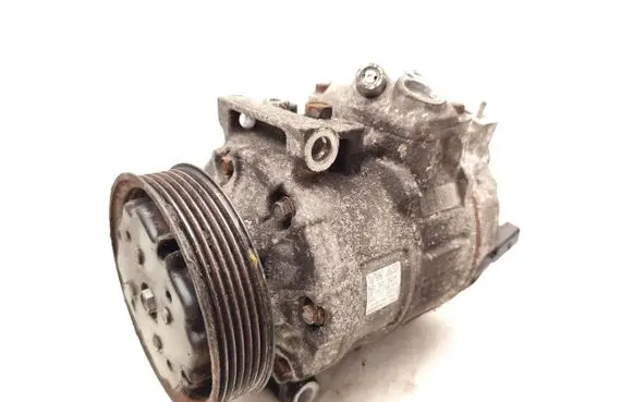 Volkswagen Golf V Air conditioning (A/C) compressor (pump) 1K0820803F