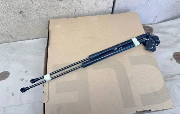 Lexus RX 450H Front bonnet/hood damper/strut 534400E070A