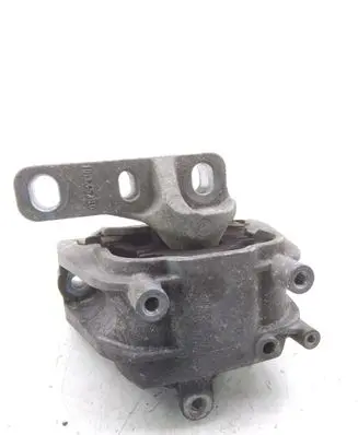 Volkswagen PASSAT CC Engine mount bracket