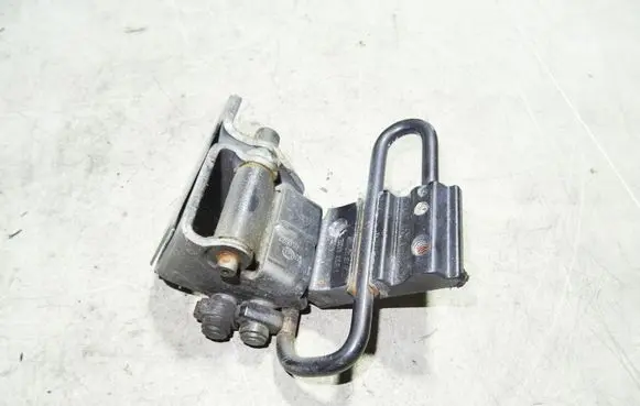 Audi A6 S6 C5 4B Rear door lower hinge 4B0833412E
