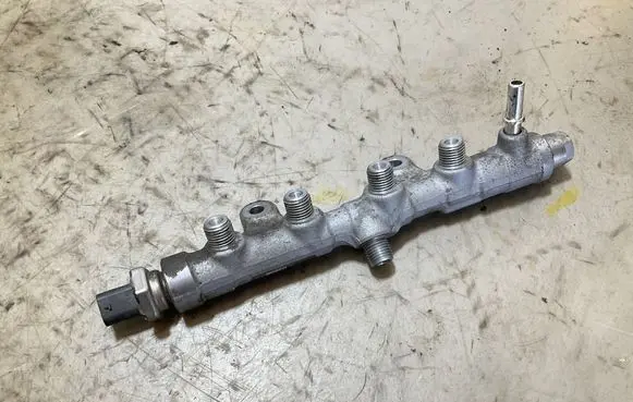 Peugeot Partner III Fuel main line pipe 0445214361 9821399680
