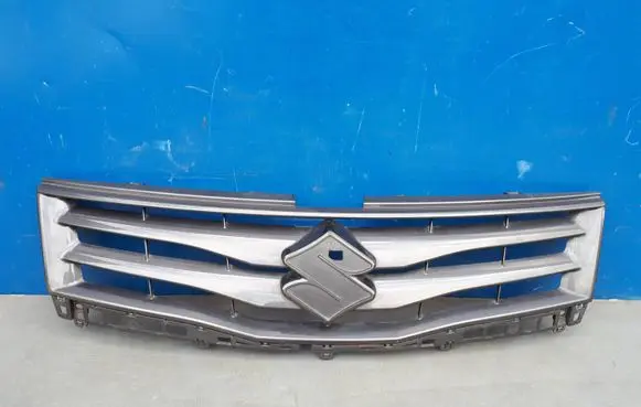 Suzuki Grand Vitara II Front bumper upper radiator grill 7211177KA