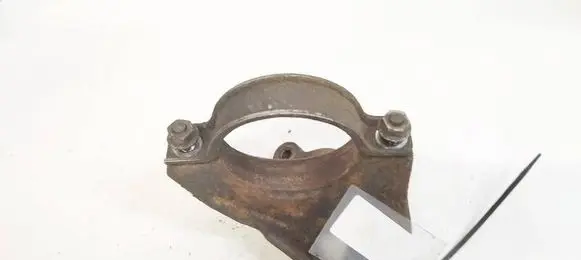 Ford Focus Engine mounting bracket