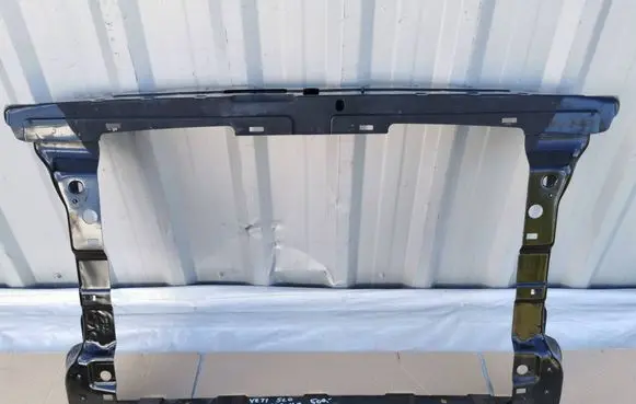 Skoda Yeti (5L) Radiator trim 5L0805591