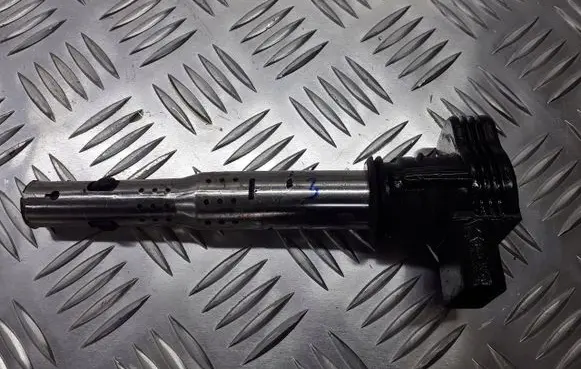 Volkswagen Jetta V Spark distributor NGKU5015