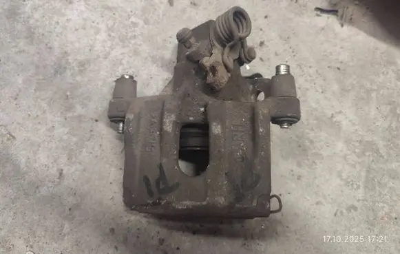 Volvo C30 Rear brake caliper