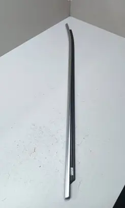 BMW 2 Active Tourer U06 Front door windshield rail 8496300