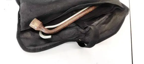 Honda Civic Wheel nut wrench 