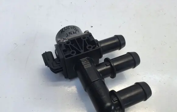 Ford Kuga III Engine coolant pipe/hose LU5A8C505AA