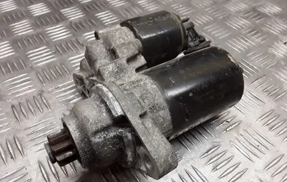 Volkswagen Polo Starter motor 0001120400 02T911023G