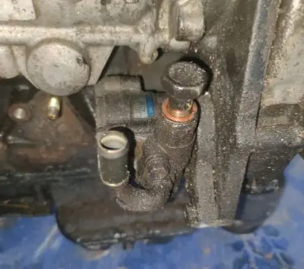 Nissan Almera Tino Power steering pump 08247075 4u105