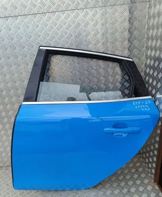 Volvo V40 Rear door 