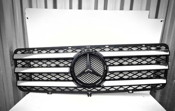 Mercedes-Benz G W463 2nd Gen Front bumper upper radiator grill 4638880223 4638881215